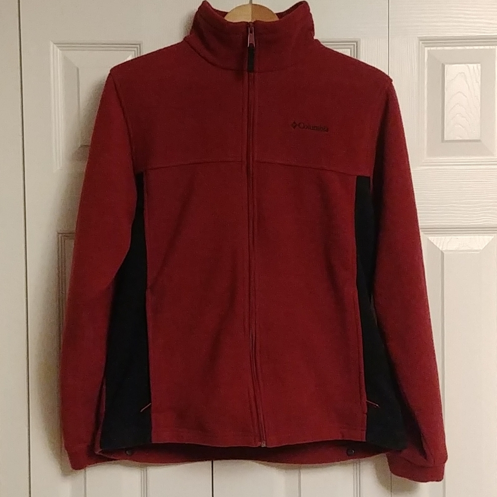 🔹Columbia Fleece
